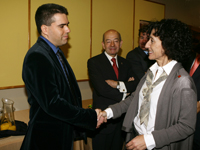 Martin Gonzalez and the Minister Mercedes Cabrera.